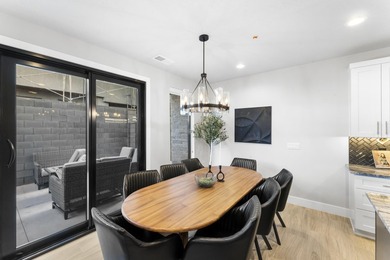 This is your chance to own an entire building of 11 luxury town - photo 8