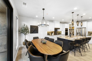 This is your chance to own an entire building of 11 luxury town - photo 9