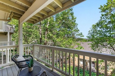 Beautifully updated, move right in and enjoy all this home has - photo 12
