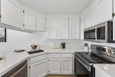 Beautifully updated, move right in and enjoy all this home has - photo 13