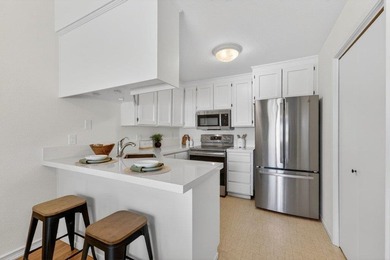 Beautifully updated, move right in and enjoy all this home has - photo 15