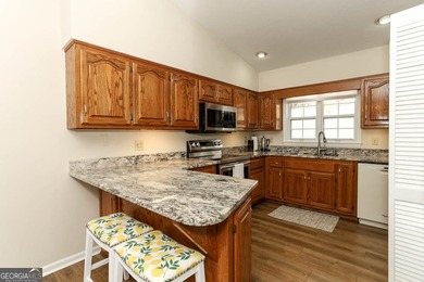 Welcome to 5302 Summerwood Lane, a very private home set high - photo 19