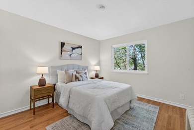 Beautifully updated, move right in and enjoy all this home has - photo 20