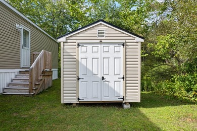 Welcome to 4 Clover Corner Lane, a thoughtfully designed - photo 25