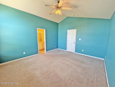 * REDUCED * Coastal living doesn't get much easier than this - photo 30