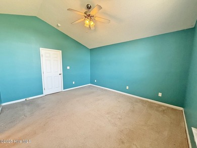 * REDUCED * Coastal living doesn't get much easier than this - photo 31