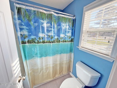 * REDUCED * Coastal living doesn't get much easier than this - photo 34