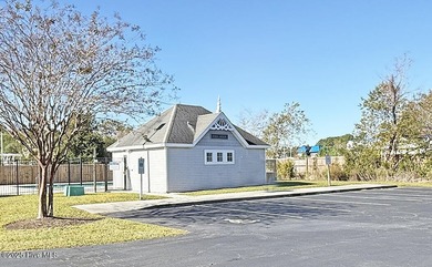 * REDUCED * Coastal living doesn't get much easier than this - photo 45
