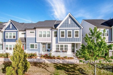 Priced to sell this better than new, move-in ready, light filled - photo 4