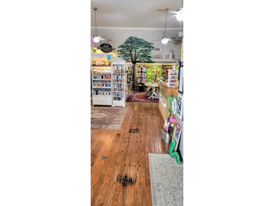 Great store front with big display windows & open space for - photo 2