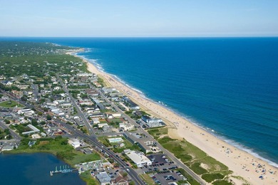 Just minutes from the heart of Montauk, this new construction - photo 27
