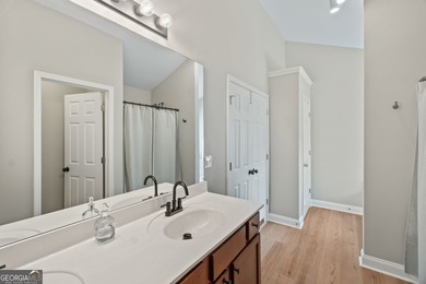 Forget cookie-cutter lots where every neighbor can see into your - photo 39