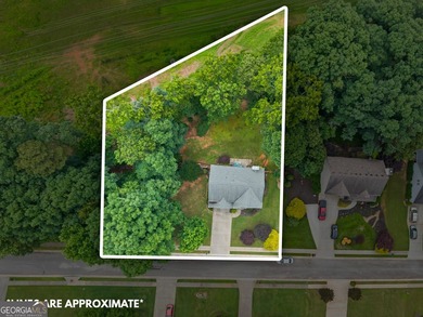 Forget cookie-cutter lots where every neighbor can see into your - photo 44