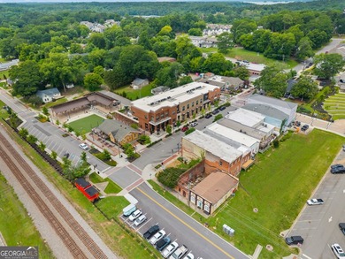 Forget cookie-cutter lots where every neighbor can see into your - photo 47