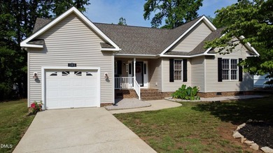Welcome Home to 104 Kiowa Cove - Lake Royale Living at Its - photo 1