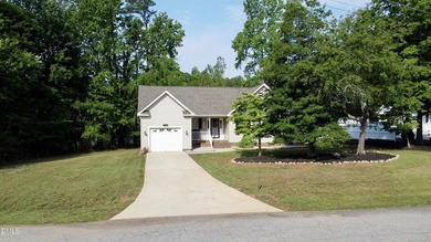 Welcome Home to 104 Kiowa Cove - Lake Royale Living at Its - photo 2