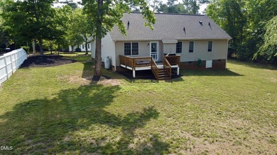 Welcome Home to 104 Kiowa Cove - Lake Royale Living at Its - photo 4