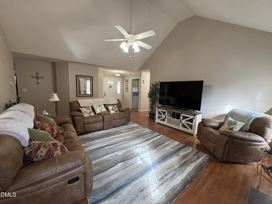 Welcome Home to 104 Kiowa Cove - Lake Royale Living at Its - photo 9