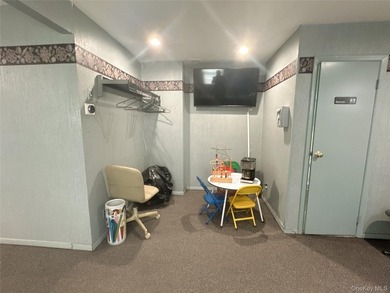 Exceptional opportunity in the heart of Bayside! Situated on a - photo 11