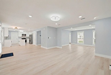 Emerald Pointe | Coastal Luxury Reimagined Welcome to Emerald - photo 32
