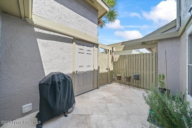 Beautiful 2 Bedroom, 2 and half Bathrooms Townhome with a one - photo 1