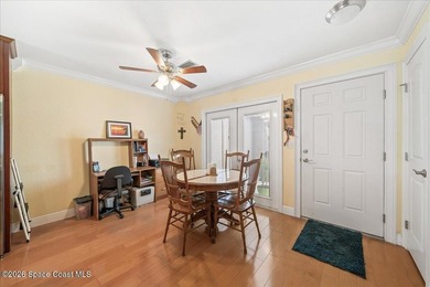 Beautiful 2 Bedroom, 2 and half Bathrooms Townhome with a one - photo 5