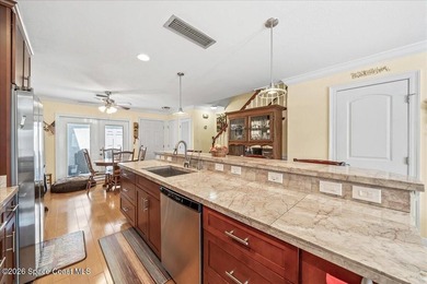Beautiful 2 Bedroom, 2 and half Bathrooms Townhome with a one - photo 10