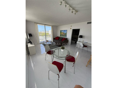 Beautiful 1 Bedroom, 1 Bathroom, with open Kitchen, granite - photo 9