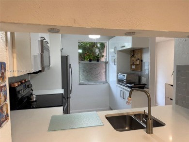 Lake Condo For Sale in Sunrise, Florida