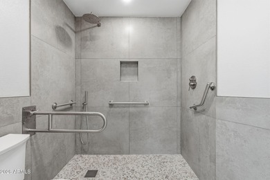 Move-in ready 2-bedroom, 2-bath patio home w/desirable split