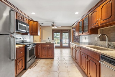 Contract Fell Through! Back on Market! This well-maintained - photo 12