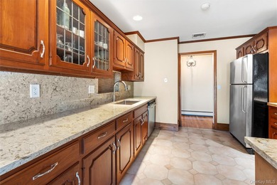 Contract Fell Through! Back on Market! This well-maintained - photo 13