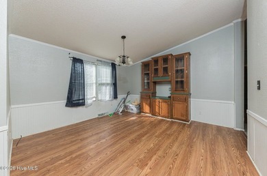 Whether you're an investor or a home buyer, this is an - photo 15