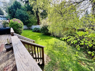Charming, move-in ready, 3Bd/2Bth home offers comfort and - photo 24