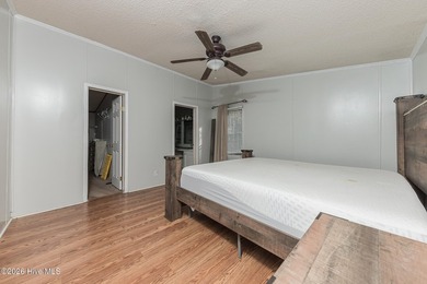Whether you're an investor or a home buyer, this is an - photo 26