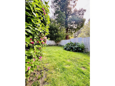 Charming, move-in ready, 3Bd/2Bth home offers comfort and - photo 27