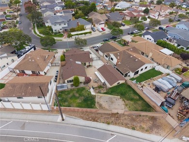 Excellent opportunity to own a home on an expansive 10,049 sq - photo 31