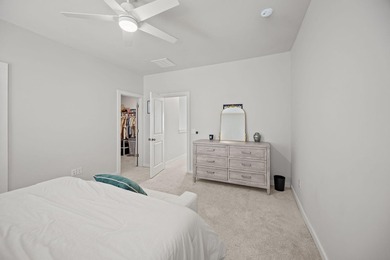 This stunning 4-bedroom, 3.5-bath, ~2,300 sq ft end-unit - photo 35
