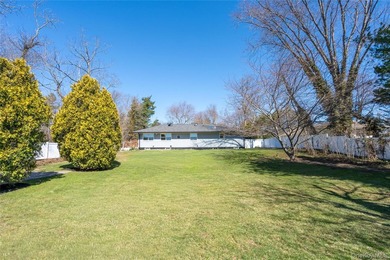 Contract Fell Through! Back on Market! This well-maintained - photo 42