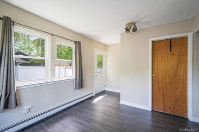 This 6 Bedroom and 3 Full Bathroom Hi Ranch has so much to offer - photo 17