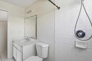 Investment opportunity awaits! This duplex offers two units - photo 21