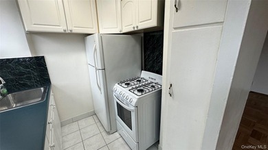 This bright and airy studio apartment is located in a quiet - photo 22