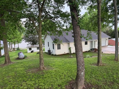Welcome to your dream home! Nestled in a quiet neighborhood with - photo 15