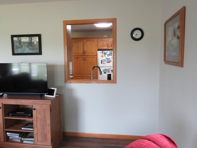 Well maintained, move in ready 3 bedroom 2 full bath home in - photo 15