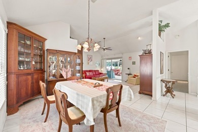Come and see this beautiful beach oasis today. A beautiful brick - photo 18