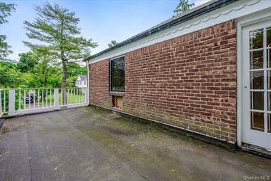 Welcome to this one-of-a-kind gem in the prestigious Village of - photo 21