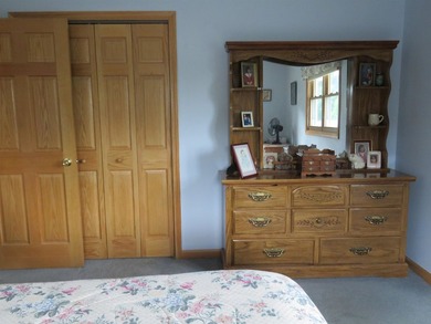 Well maintained, move in ready 3 bedroom 2 full bath home in - photo 22