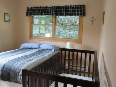 Well maintained, move in ready 3 bedroom 2 full bath home in - photo 23