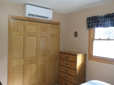 Well maintained, move in ready 3 bedroom 2 full bath home in - photo 24
