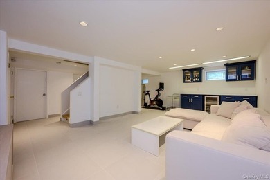 Welcome to this one-of-a-kind gem in the prestigious Village of - photo 27